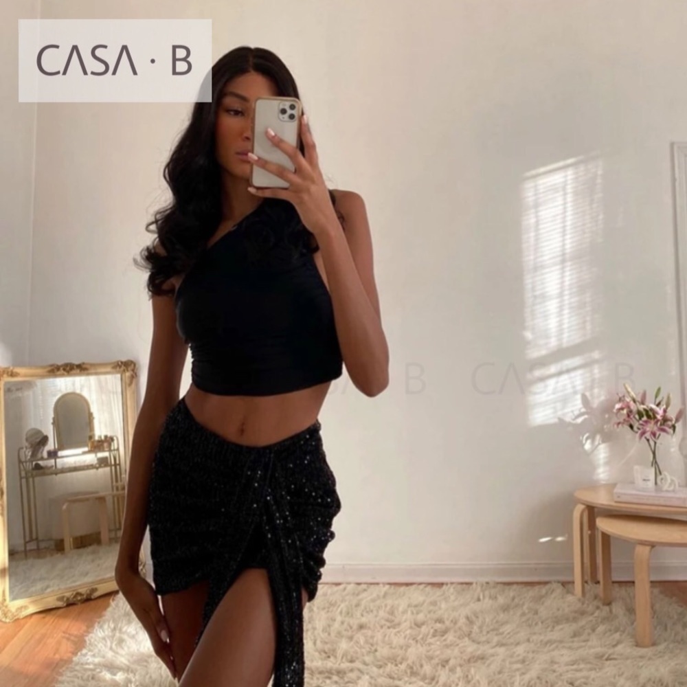 NEW to CASA B💫| Nahla One-shoulder Ruched Crop in Black